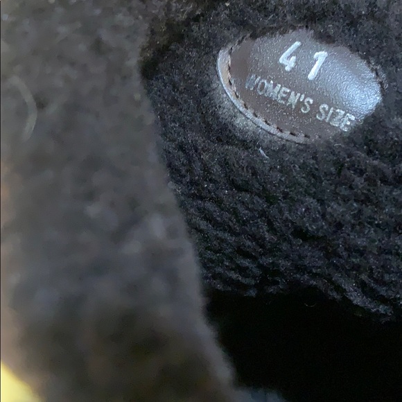 TODS Shearling-trimmed suede platform ankle boots - Picture 8 of 15